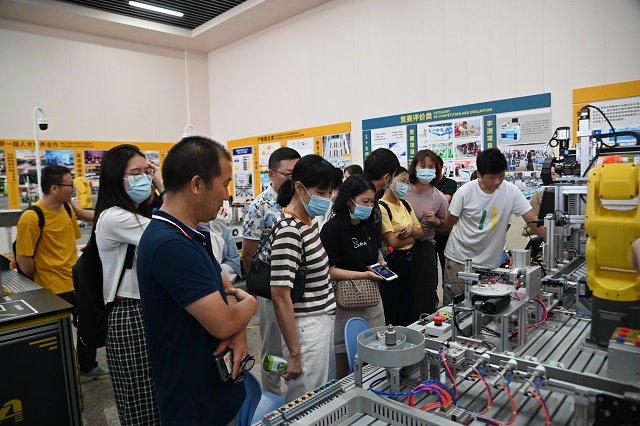 &#67;&#81;&#57;&#30005;&#23376;&#40;&#20013;&#22269;&#41;&#20114;&#21160;&#30334;&#31185;