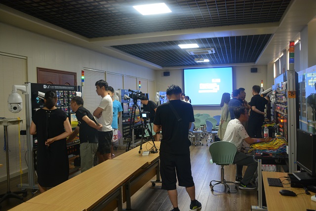 &#67;&#81;&#57;&#30005;&#23376;&#40;&#20013;&#22269;&#41;&#20114;&#21160;&#30334;&#31185;