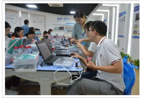&#67;&#81;&#57;&#30005;&#23376;&#40;&#20013;&#22269;&#41;&#20114;&#21160;&#30334;&#31185;